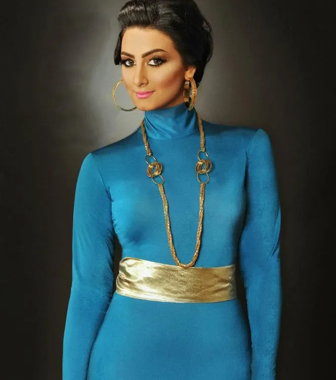 هيفاء حسين بفستان أزرق