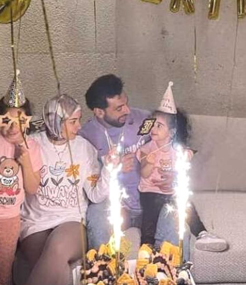 ماجي صادق تحتفل بعيد ميلاد زوجها نجم منتخب مصر وفريق ليفربول الـ 30