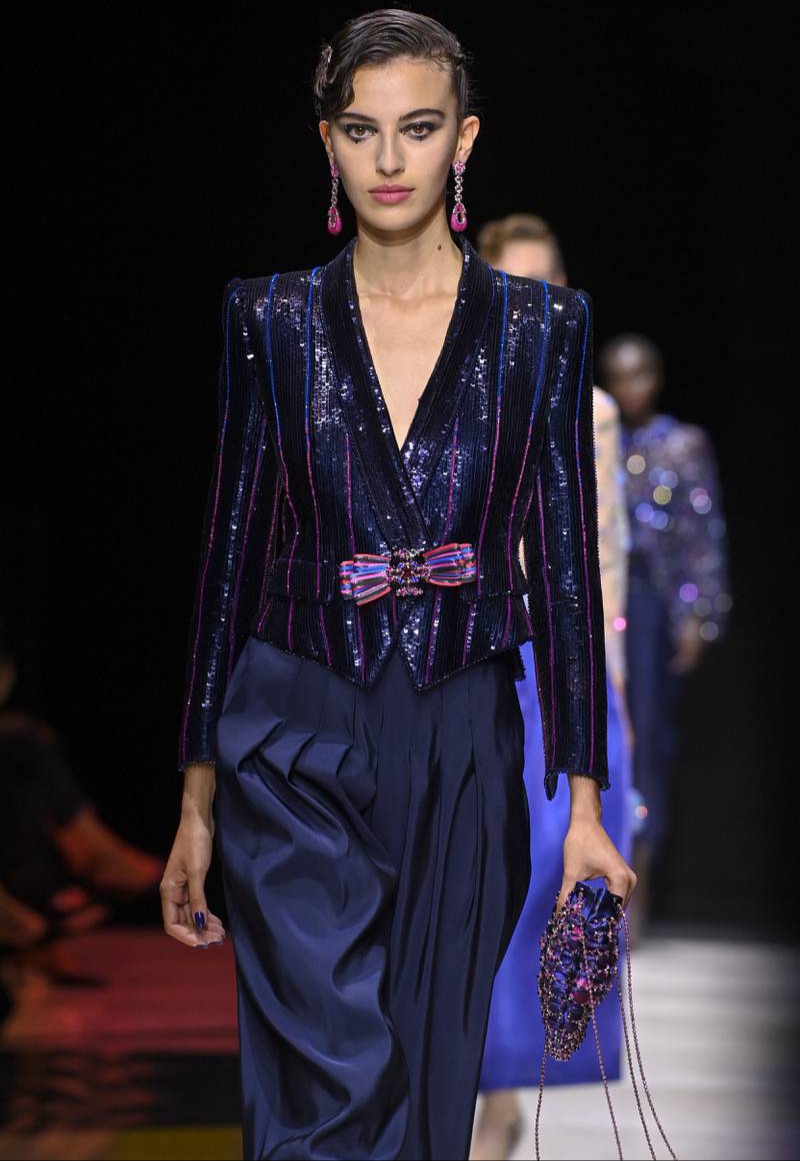 أميرة الزهير ترتدي من أزياء المصمم الشهير جورجيو أرماني في أسبوع باريس للموضة
