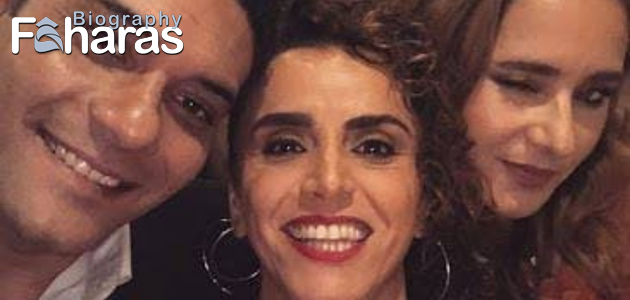 علا رشدي في صورة من كواليس مسلسل ب100وش مع نيلي كريم وأسر ياسين.
